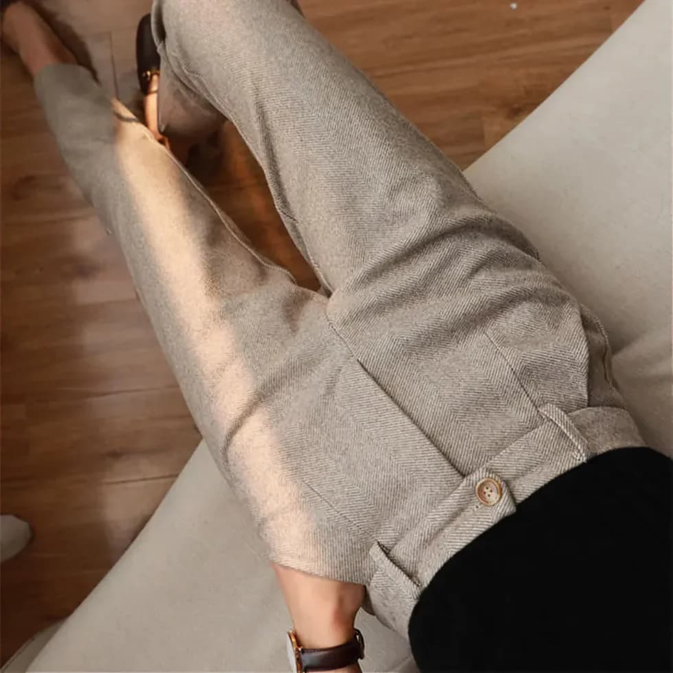 Lea - Women's Pleated Pants